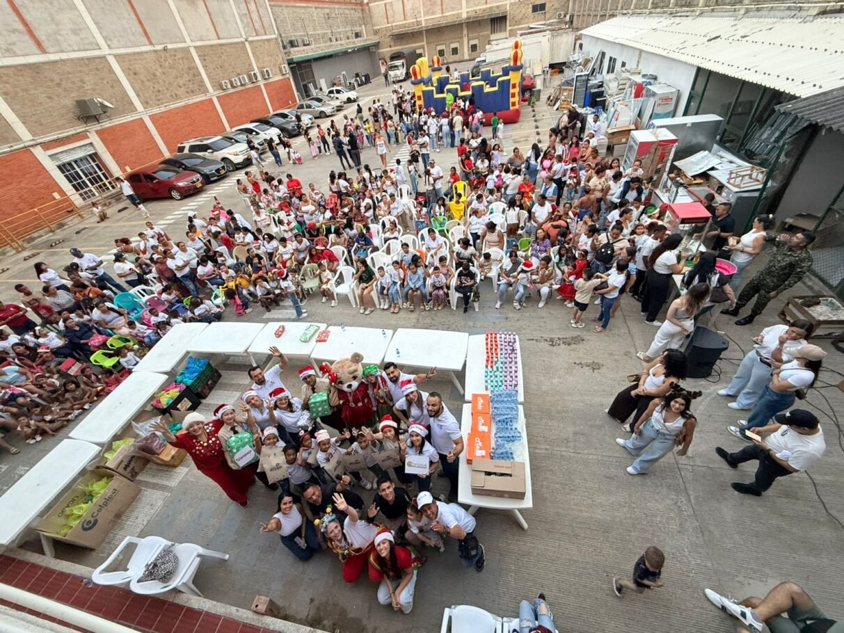 Barranquilla: 500 niños del barrio Las Malvinas recibieron regalo de Navidad