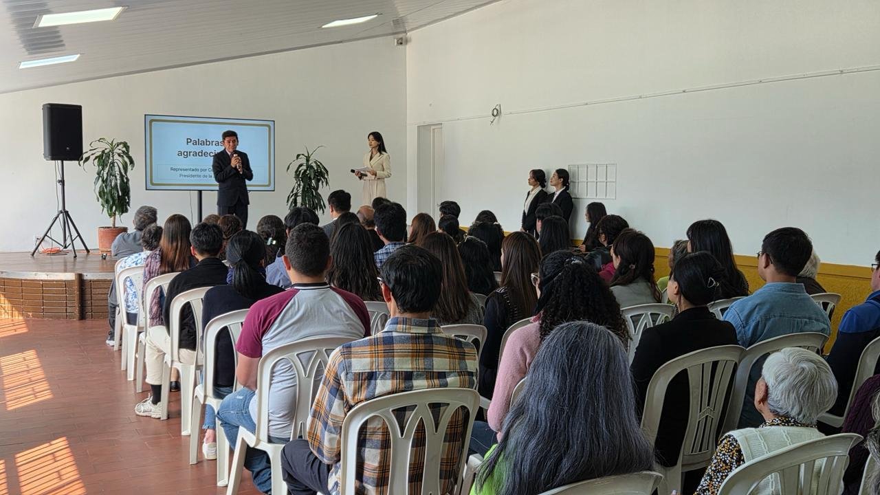 “De lo subterráneo al mundo”: 42 aniversario de la fundación de Shincheonji; entregan reconocimiento en Bogotá