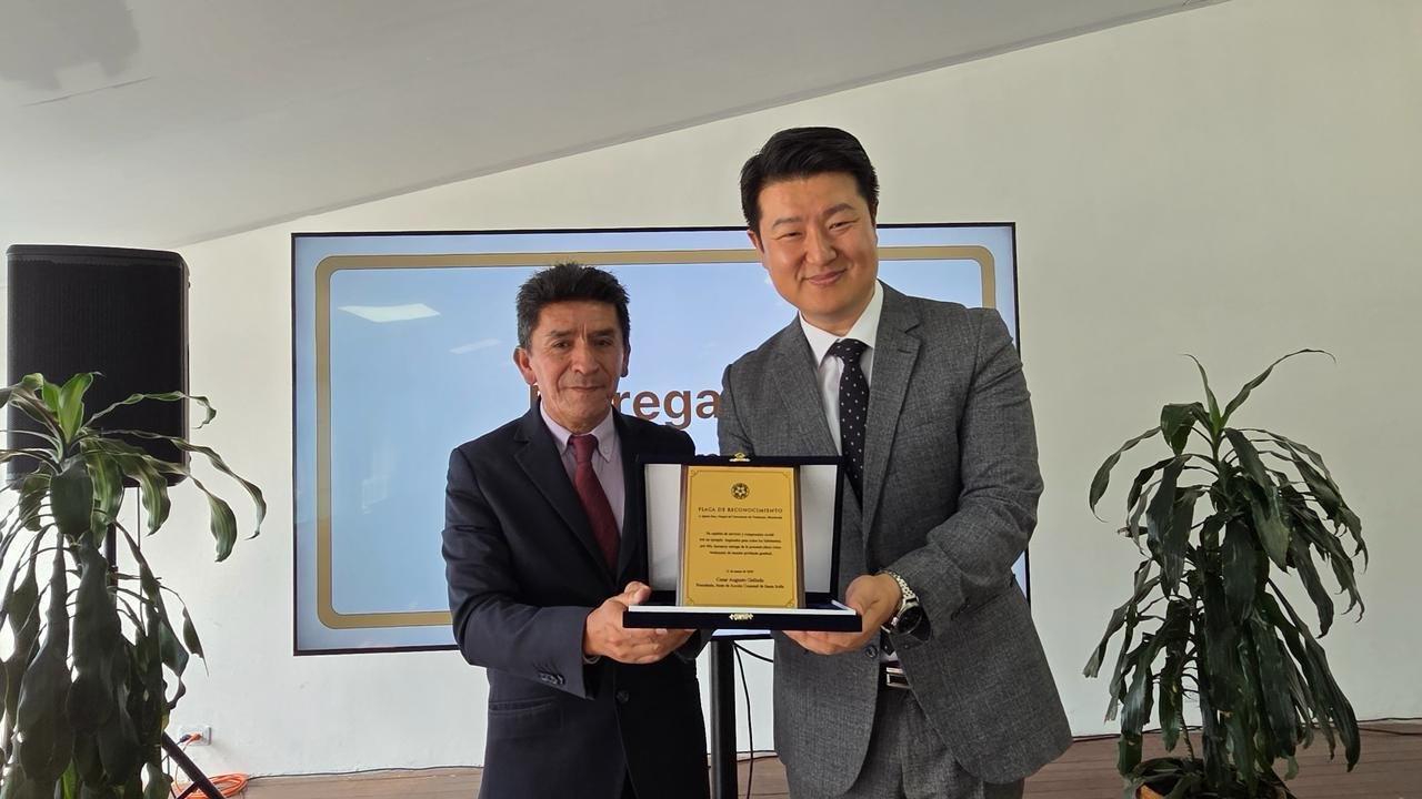 “De lo subterráneo al mundo”: 42 aniversario de la fundación de Shincheonji; entregan reconocimiento en Bogotá
