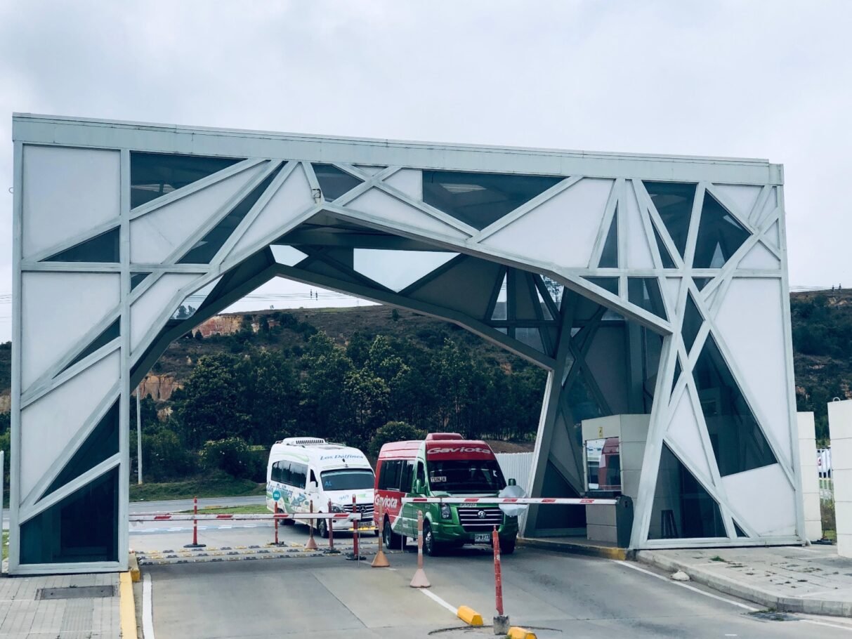 Copiloto lanza nuevo sistema automatizado de ingreso y salida de vehículos 