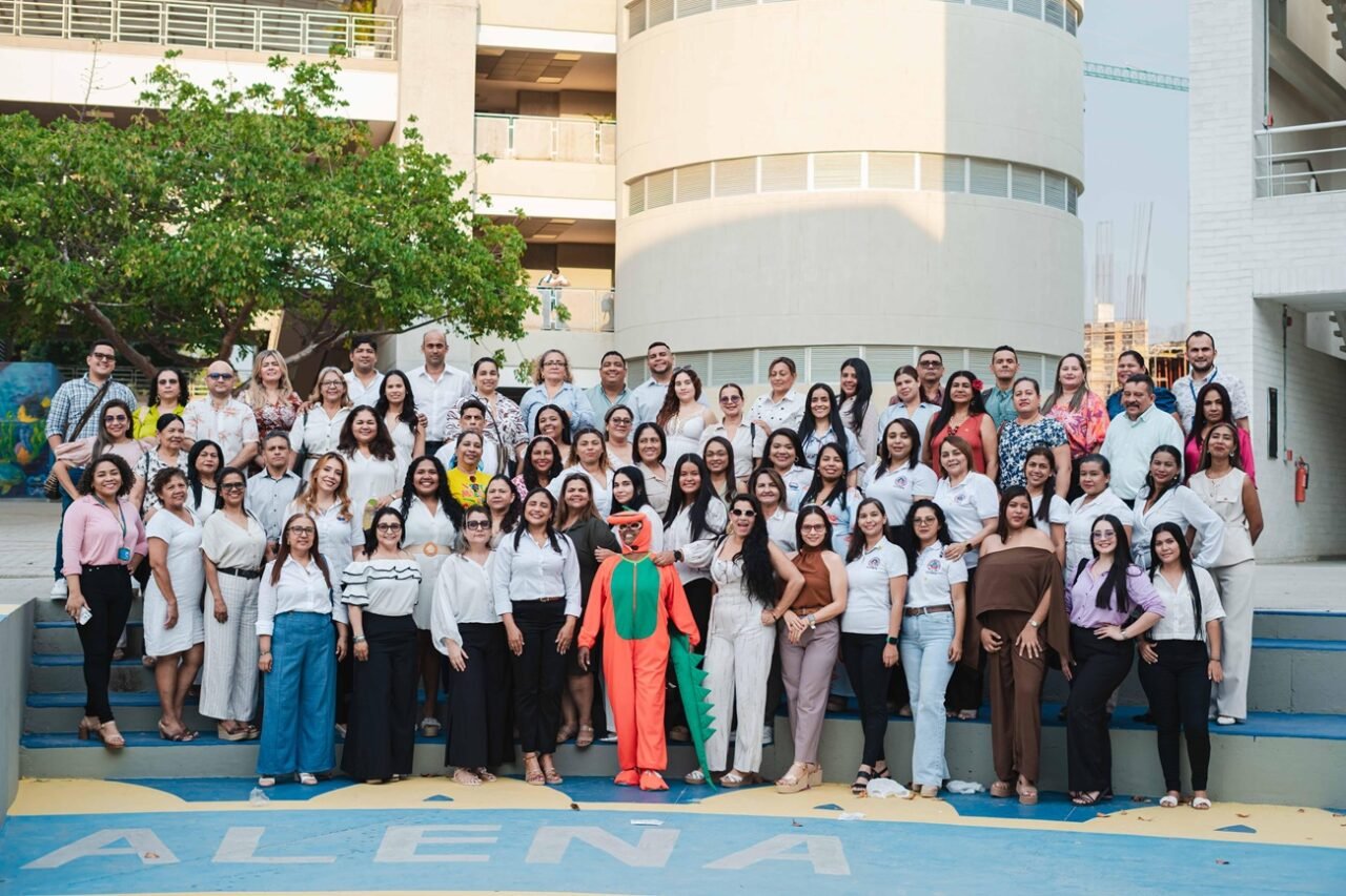 Docentes de Santa Marta son certificados en innovación
