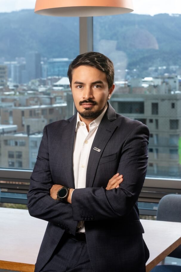 Salario mínimo: el reto no es recibir el aumento, sino evitar que se vaya en consumo inmediato. Análisis