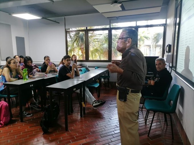 Enrique Saquisela Pacheco: una lágrima para el más serio libretista del humor