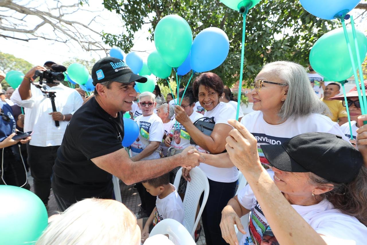 “Más firmes que nunca con la seguridad de Barranquilla”: Char entrega nuevo CAI en La Victoria