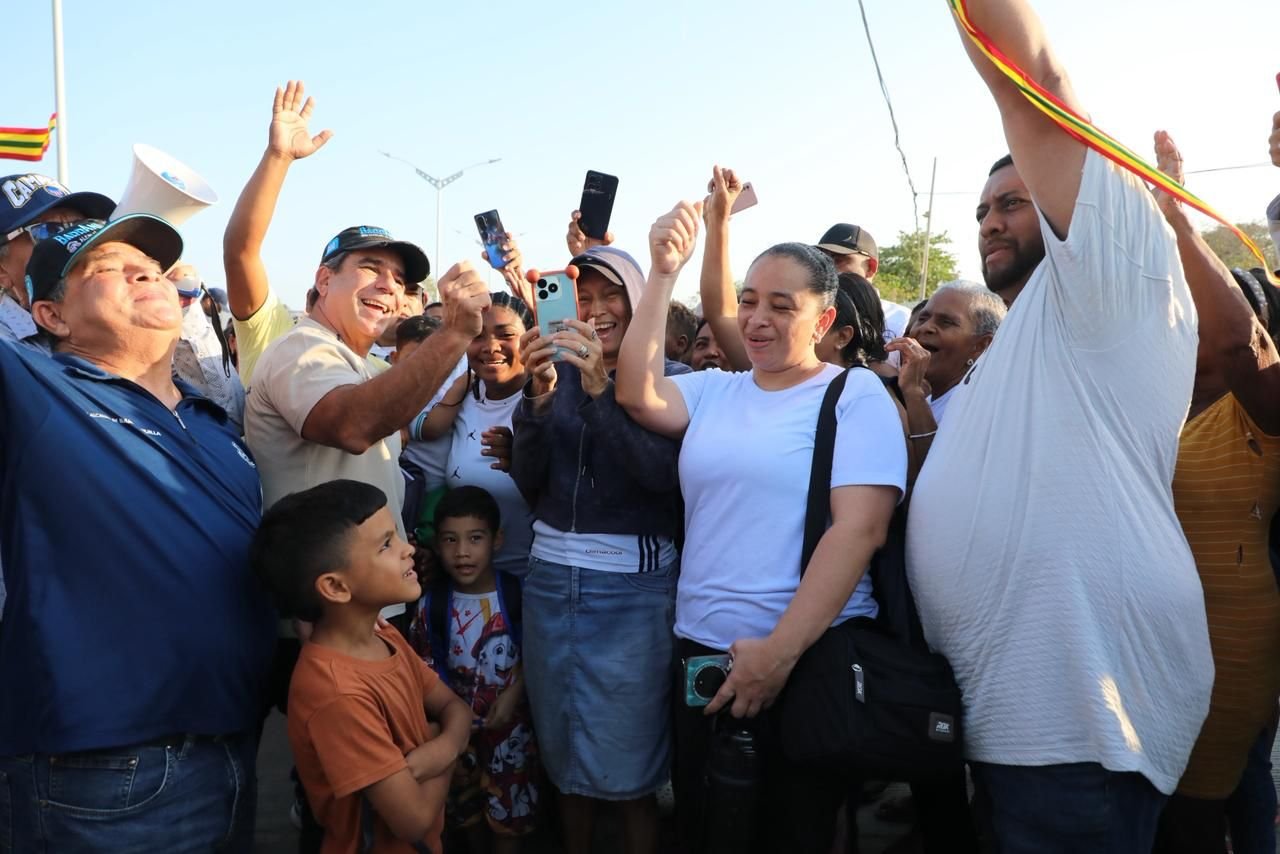 Entregan nueva vía que conecta 5 barrios con la Cordialidad en Barranquilla