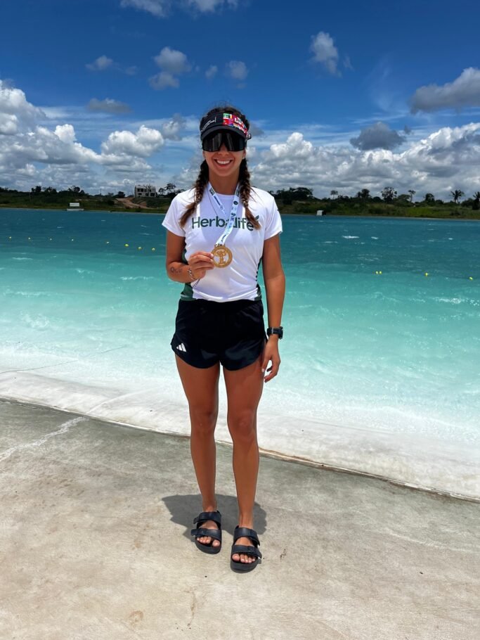 La triatleta boliviana Flavia Castro participará en el Ironman 70.3 Cartagena 2025