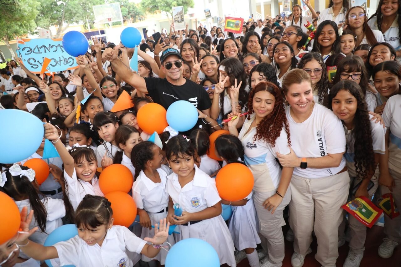 Alcaldía entregó renovada la IED Mayor de Barranquilla y del Caribe