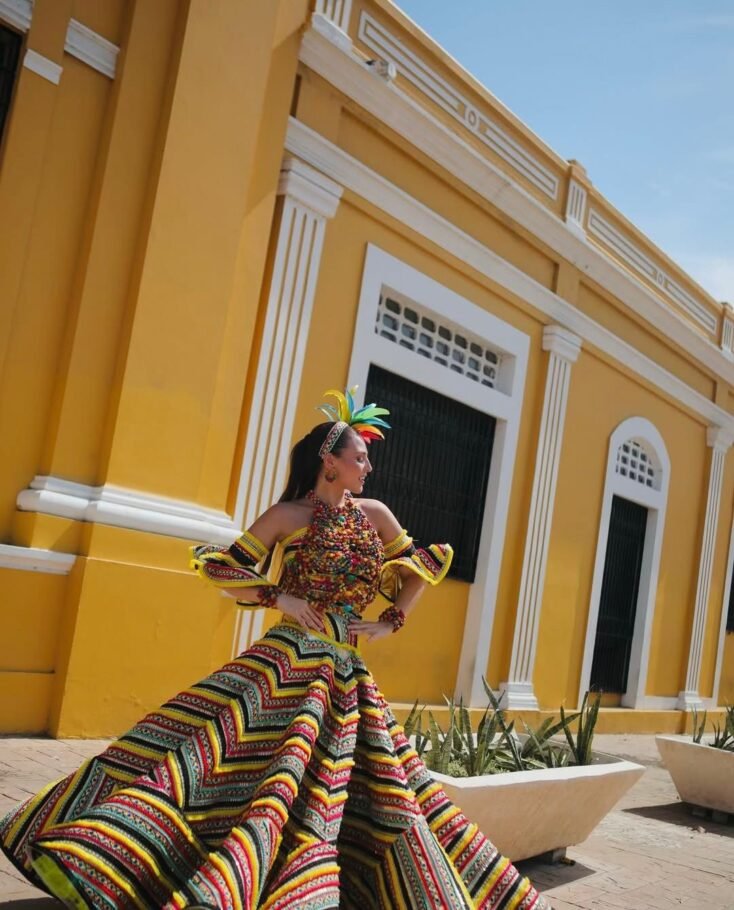 Barranquilla exhibe el talento de su moda fantasía en el Gran Malecón 