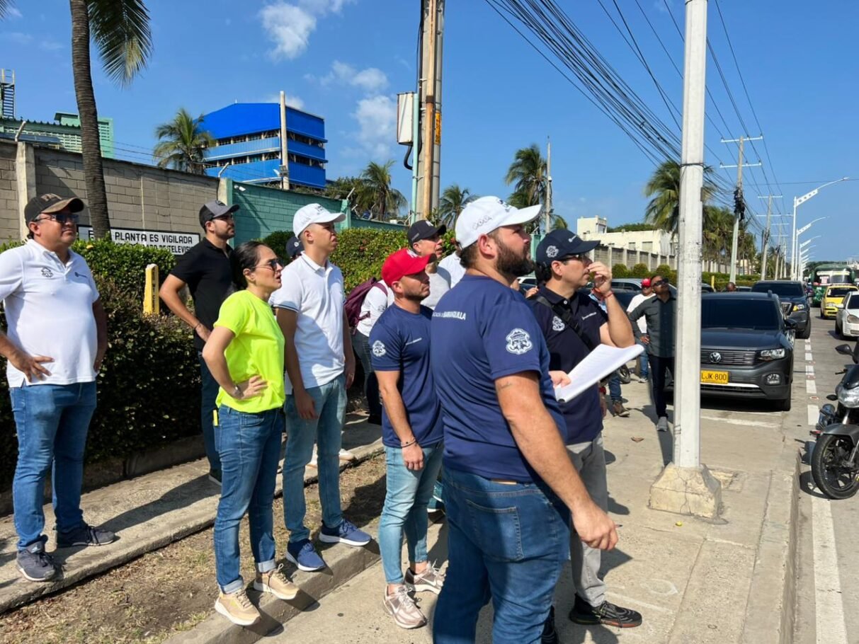 Barranquilla alista su cumbiódromo: sigue el trabajo previo al Carnaval para despejar el cableado aéreo