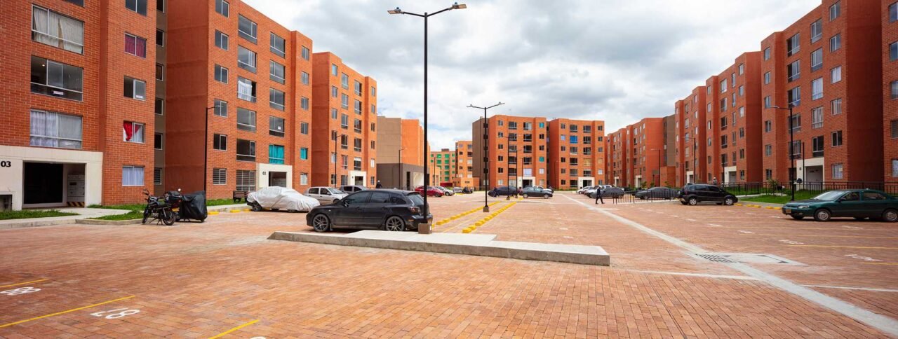 Cusezar y Camacol lanzan programa Obras Escuela para trabajadores de la construcción