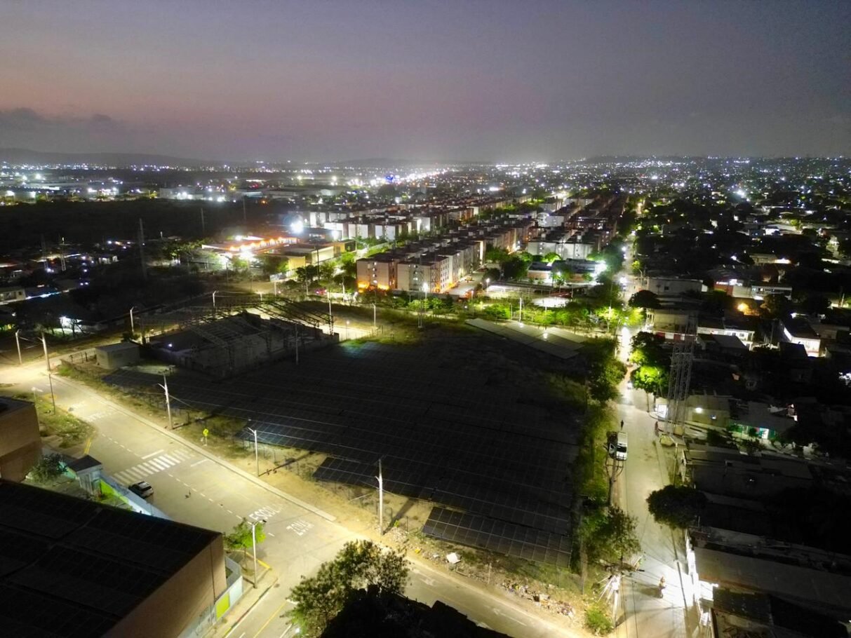 Barranquilla: alumbrado público se extiende al sector de la IED San Luis, en Las Gardenias