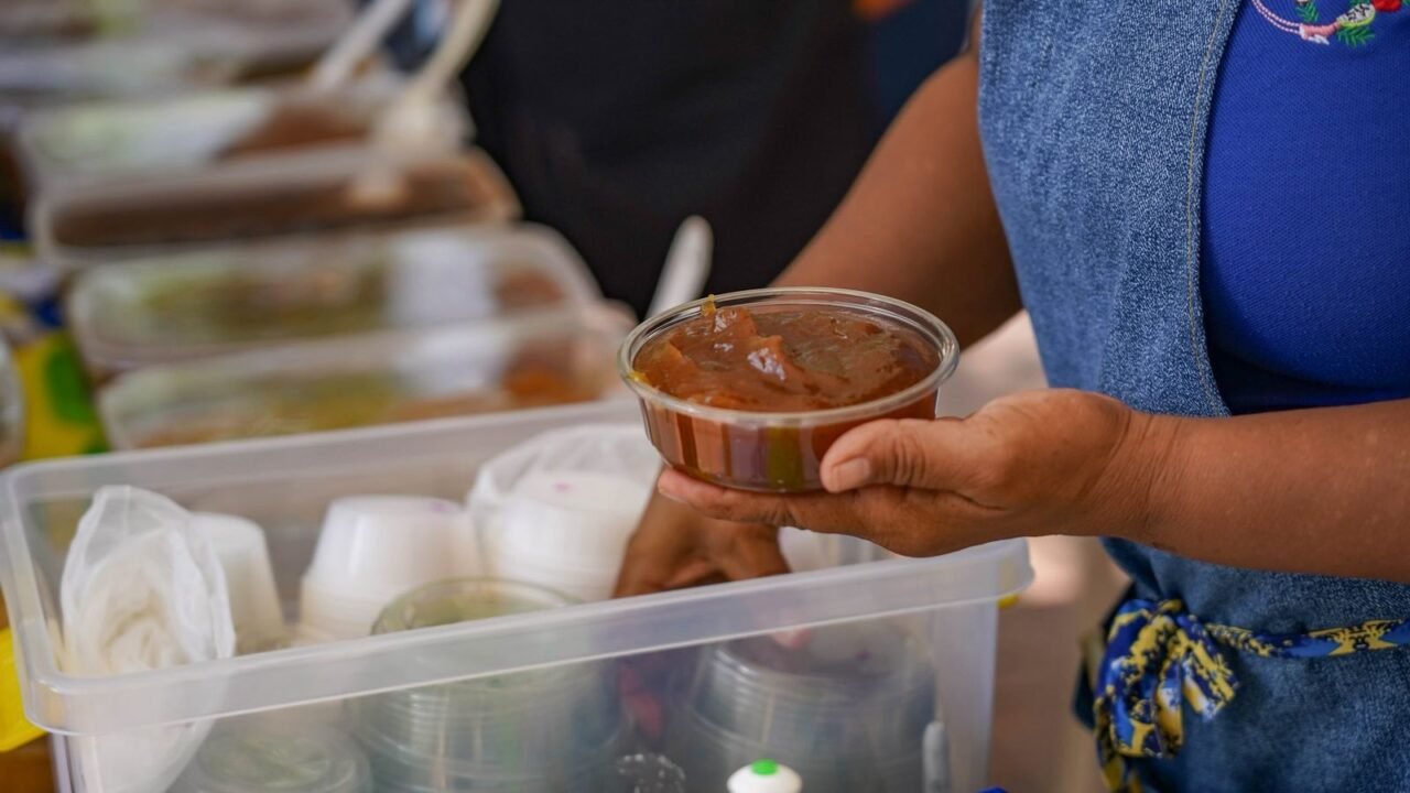 Emprendimiento femenino en Semana Santa con ‘Vitrinas de Empoderamiento’
