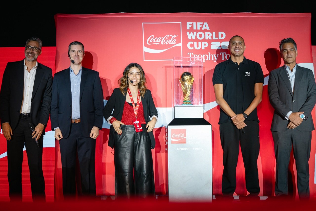 El trofeo original de la Copa Mundial de la FIFA regresó a Bogotá
