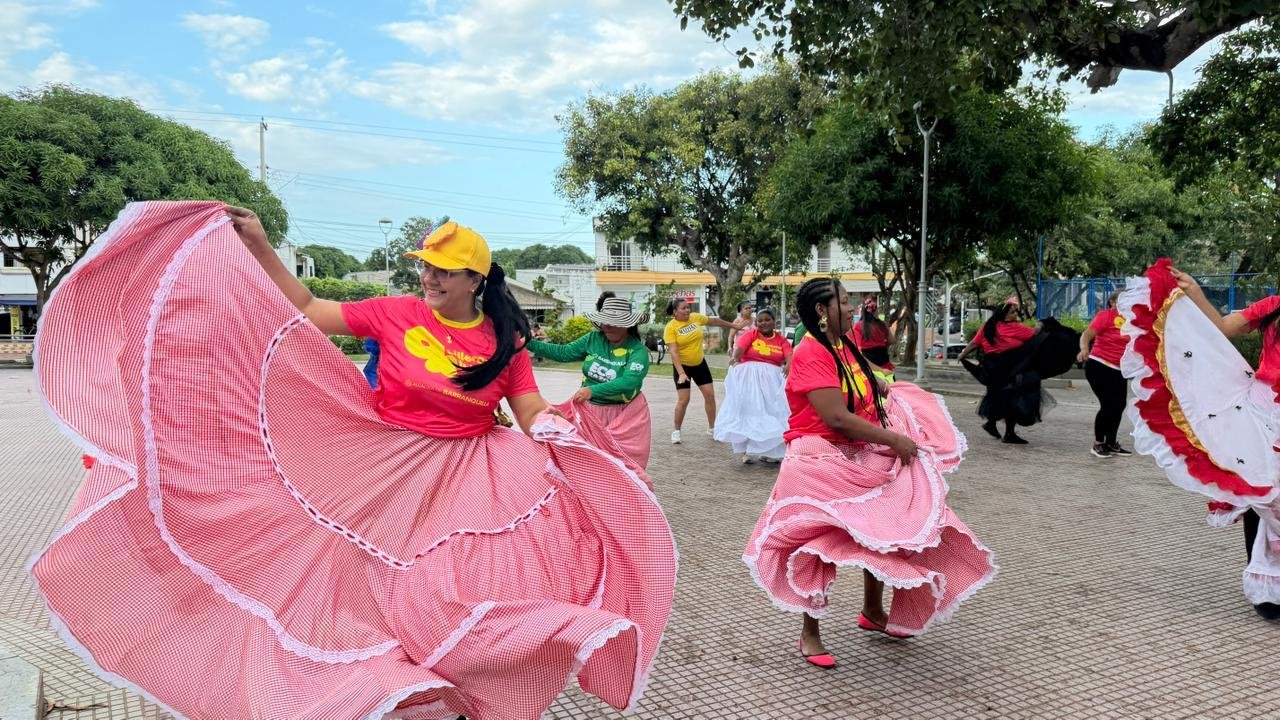 Huerteras y ‘Quilleras Líderes’, la alegría en el Carnaval del Suroccidente