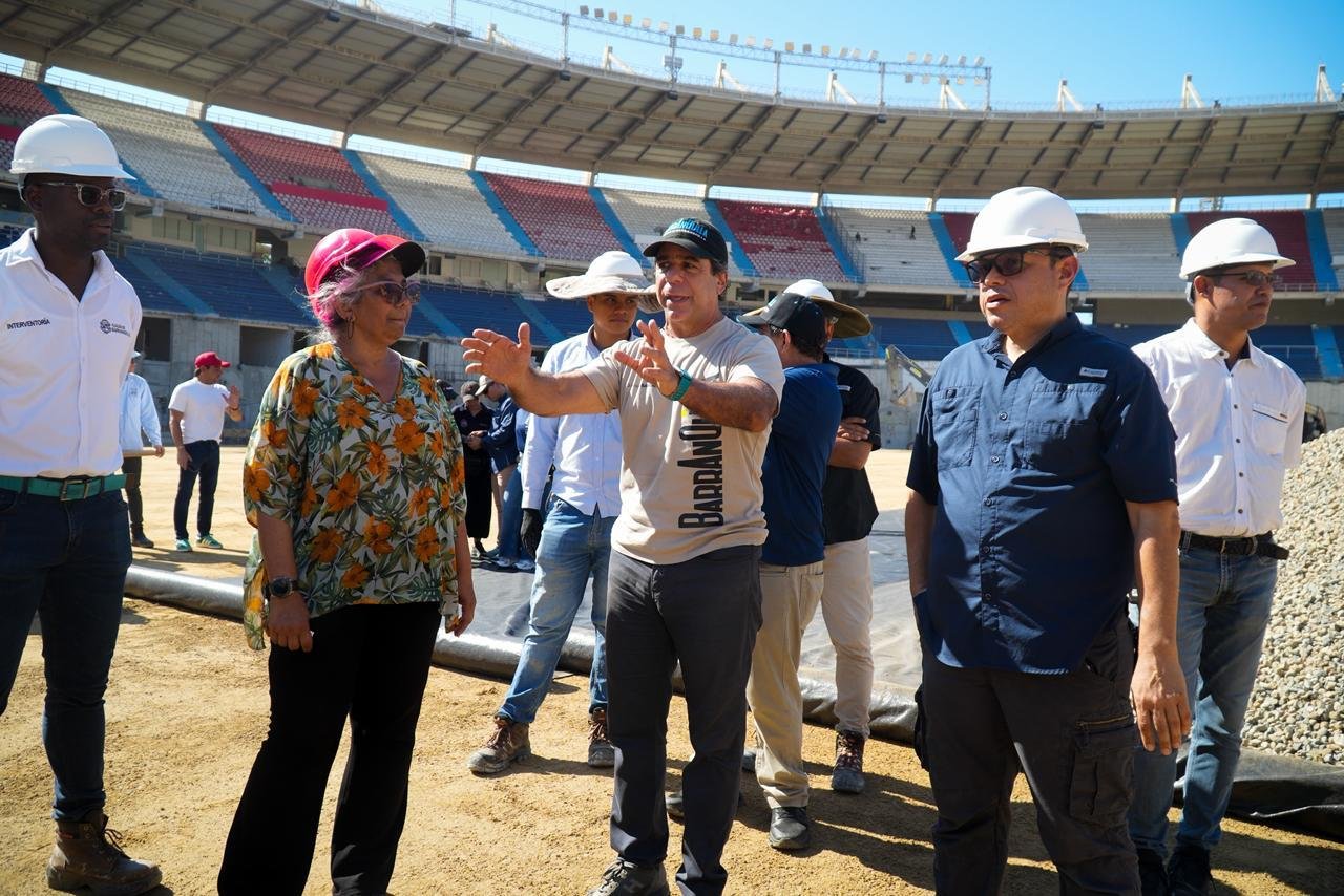 Ya se empiezan a ver las nuevas graderías del Supermetro en Barranquilla