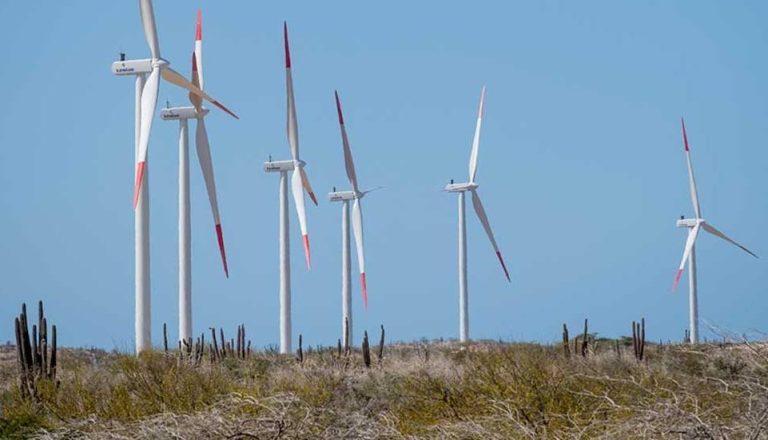 17 proyectos de energía eólica en La Guajira validan transición energética