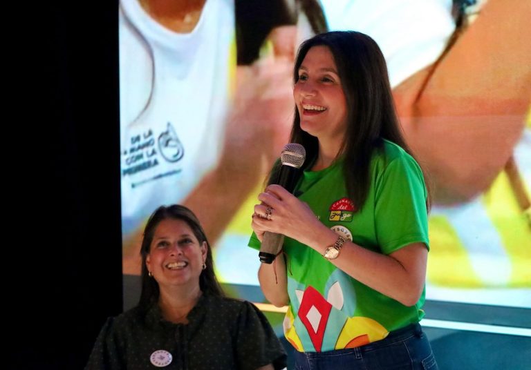 200 mujeres se graduaron de la primera Escuela de Liderazgo promovida por la primera dama Katia Nule