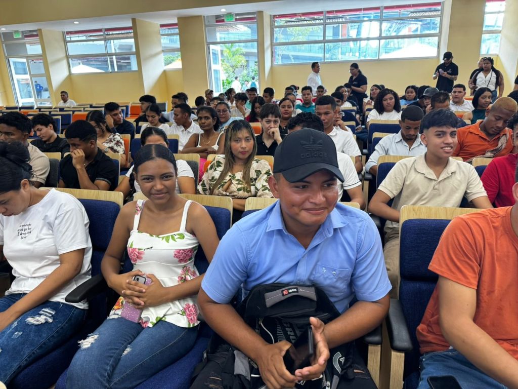 400 nuevos cupos universitarios para jóvenes bachilleres de El Banco