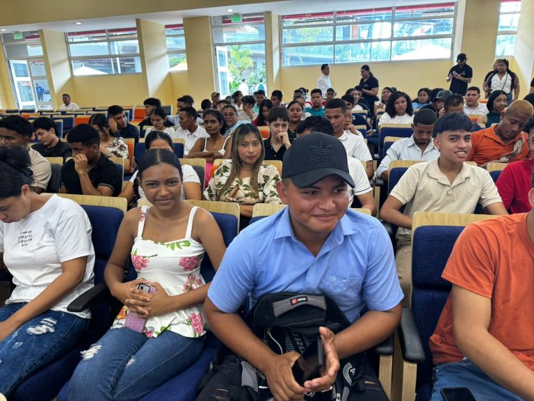 400 nuevos cupos universitarios para jóvenes bachilleres de El Banco