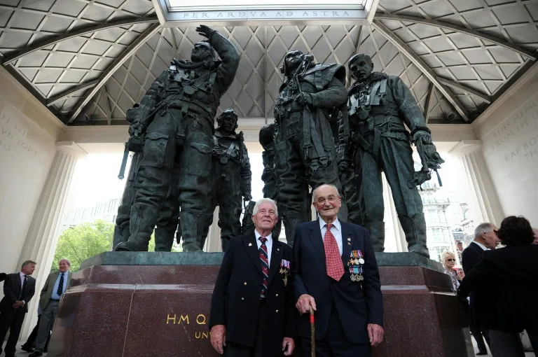 A los 105 años de edad, muere el último piloto de la Batalla de Inglaterra
