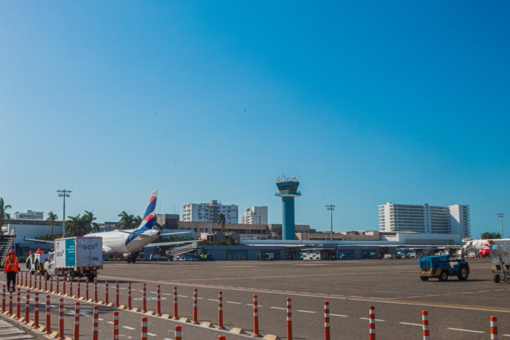 Aeropuerto de Cartagena proyecta alta operación aérea en Semana Santa 2026