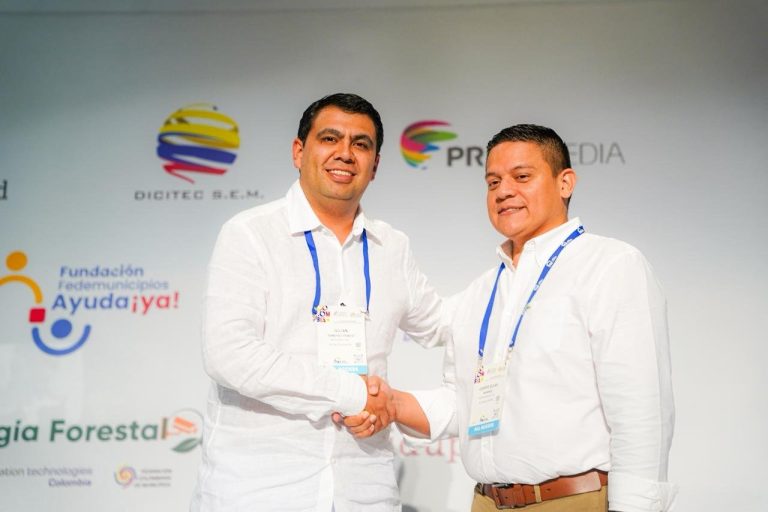 Alcaldes de Soacha y Girón continúan al frente de la Federación Colombiana de Municipios