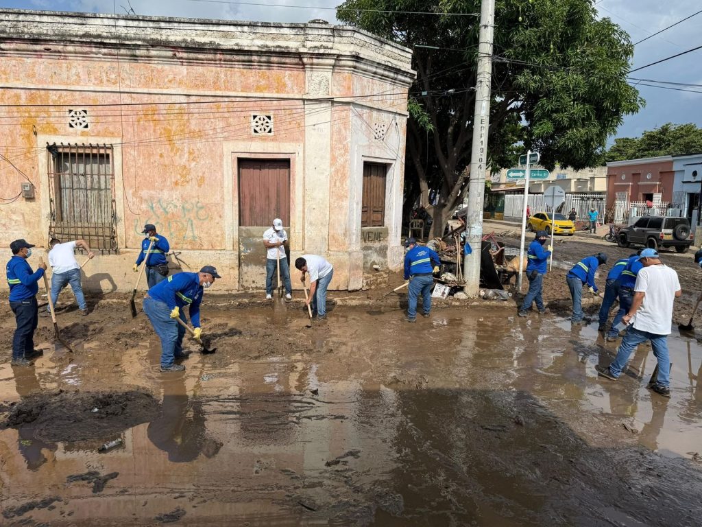 Alcaldía activa atención a los afectados por lluvias en Santa Marta