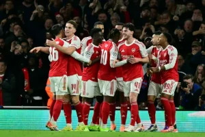 Arsenal golea 4-0 al Atlético de Madrid y mantiene pleno de victorias