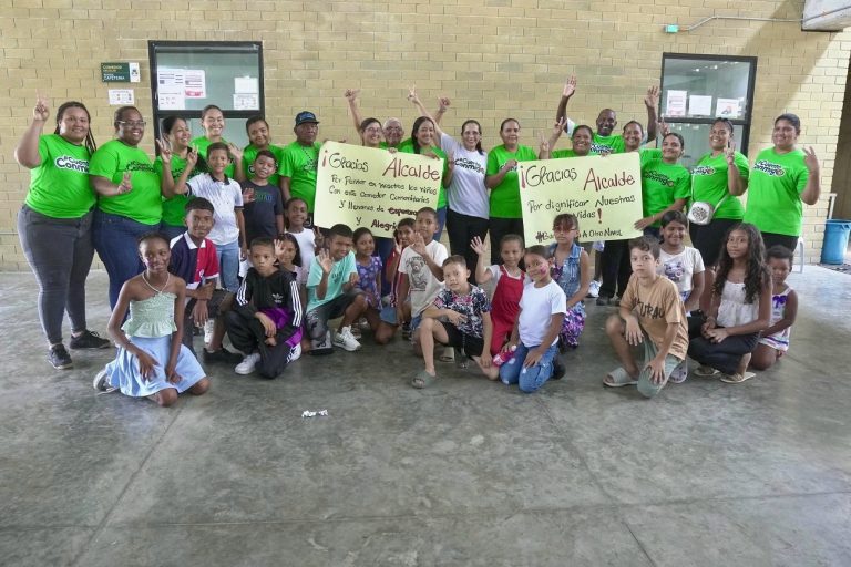 Barranquilla completa 32 comedores comunitarios que atienden a 7 mil niños