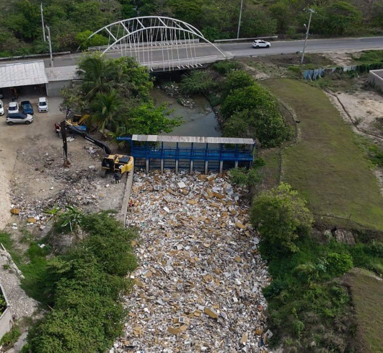 Barranquilla mantiene sus fuentes de agua más limpias: alcalde Char