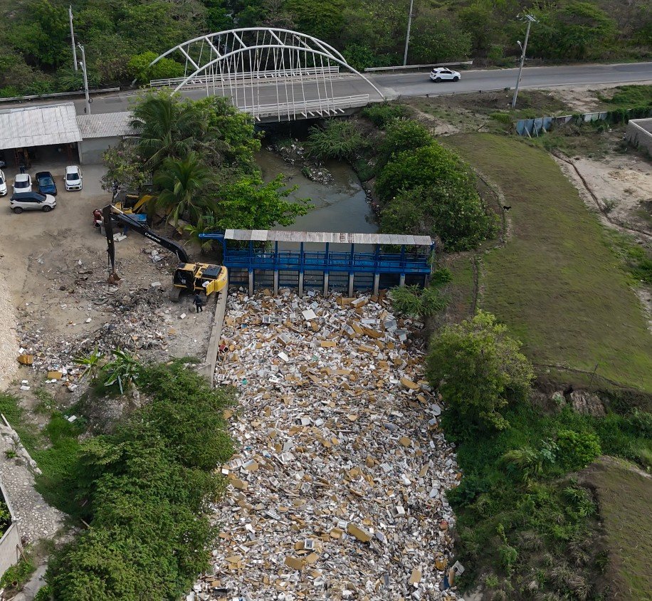 Barranquilla mantiene sus fuentes de agua más limpias: alcalde Char