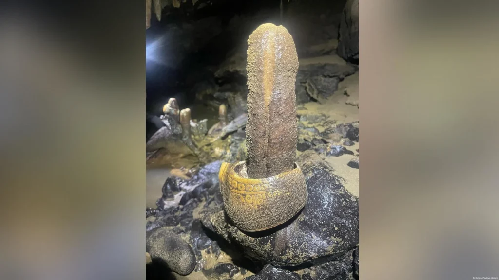 “Basura” en una cueva de México resultó ser tesoro de cultura poco conocida