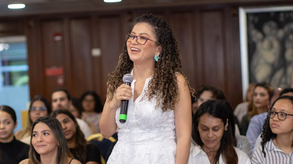 Beca Manglar: el legado de Karina Díaz para sembrar futuro en la región