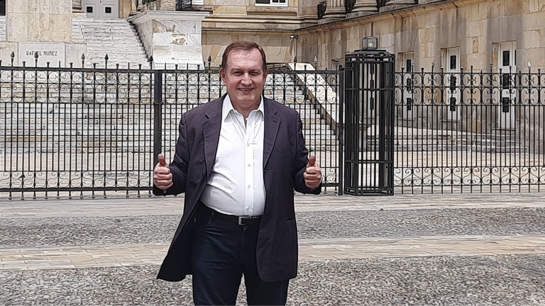 Candidato al Senado Edgar Ardila hace cuatro compromisos de transformación del sector salud