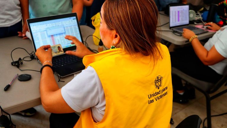 Cartas de indemnización por $12.200 millones, reciben víctimas del conflicto en el Cesar