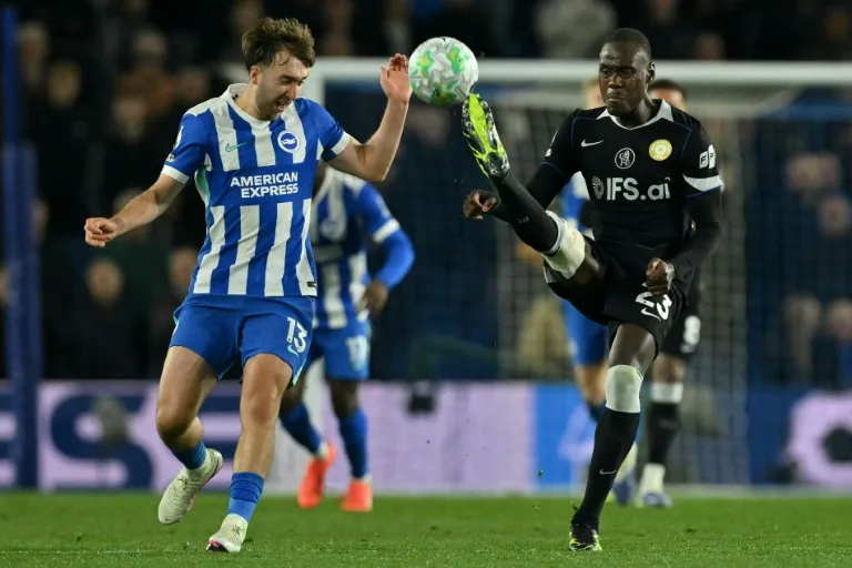 Chelsea cae 3-0 de visita ante Brighton, su quinta derrota seguida sin marcar