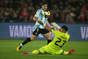 Chile se aleja del Mundial de 2026 al caer 1-0 con Argentina