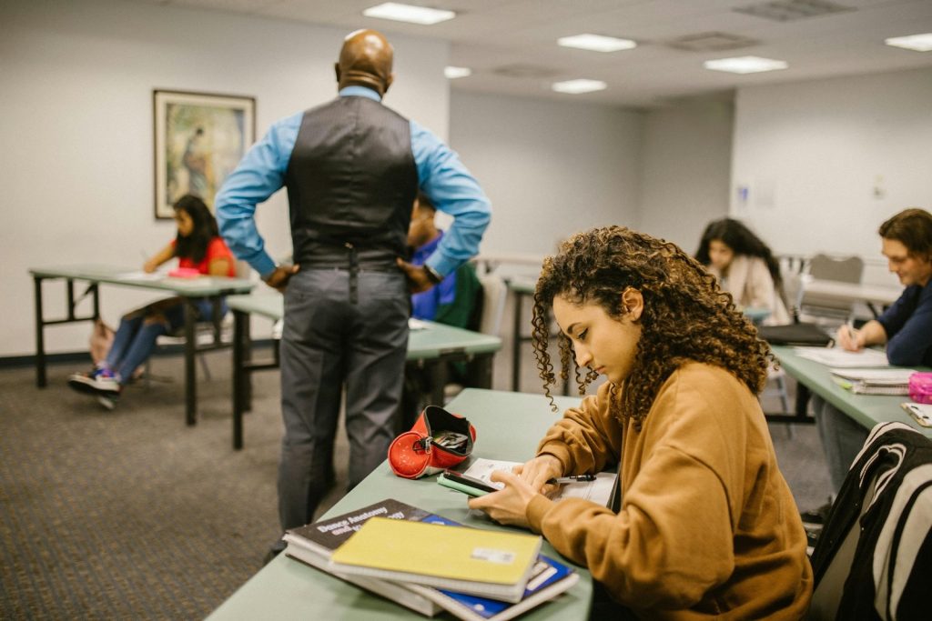 Colombia mantiene la deserción universitaria por encima del promedio de la OCDE