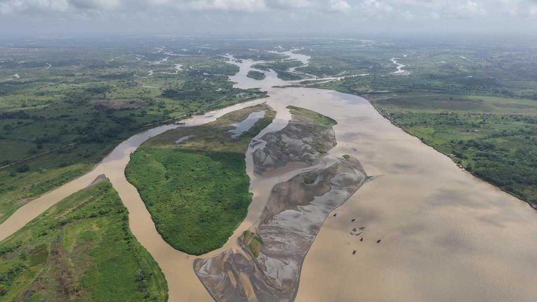 Cómo fue que se desvió el 60% del río Cauca para evitar inundaciones en La Mojana