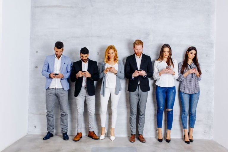 ¿Cómo gestionar los negocios desde el teléfono celular?