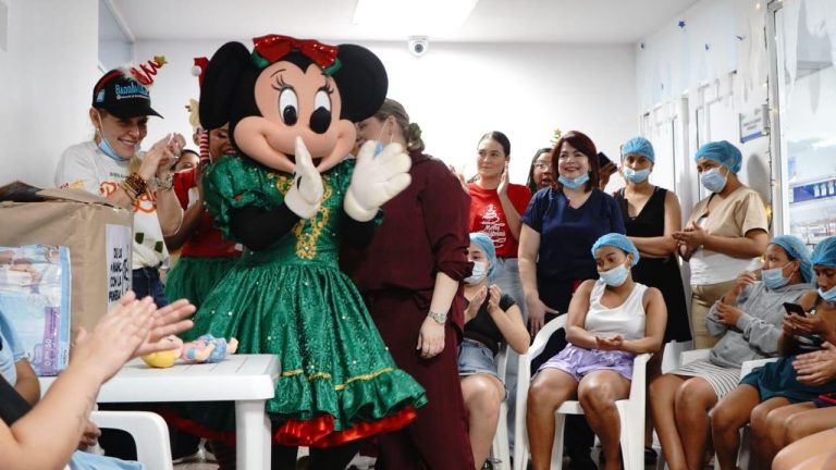 Con la Caravana de la Alegría, Barranquilla lleva felicidad y esperanza a niños hospitalizados