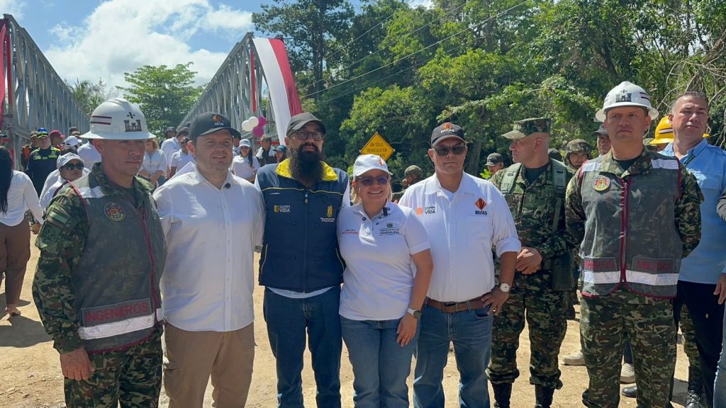Con puente militar se restableció tránsito sobre río Mendihuaca