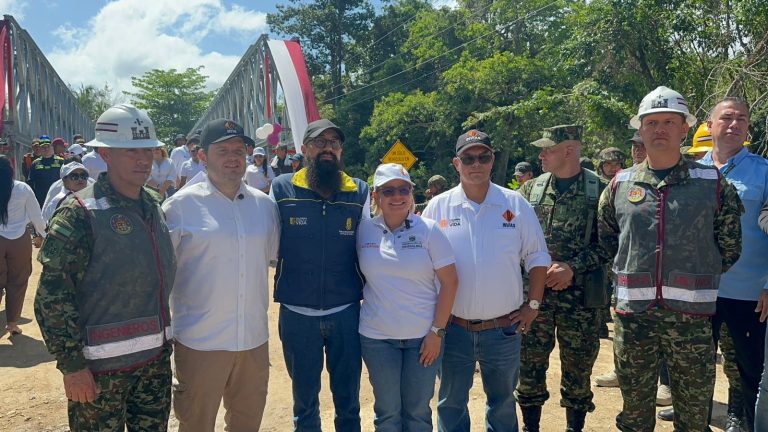 Con puente militar se restableció tránsito sobre río Mendihuaca