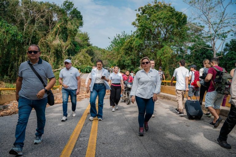Confirmado: inició instalación de puente militar para recuperar movilidad entre Magdalena y La Guajira