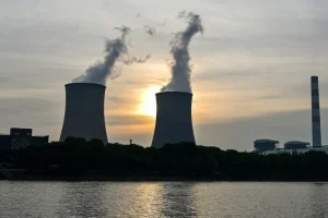 Crece en China uso de carbón para energía pese a récord de fuentes renovables