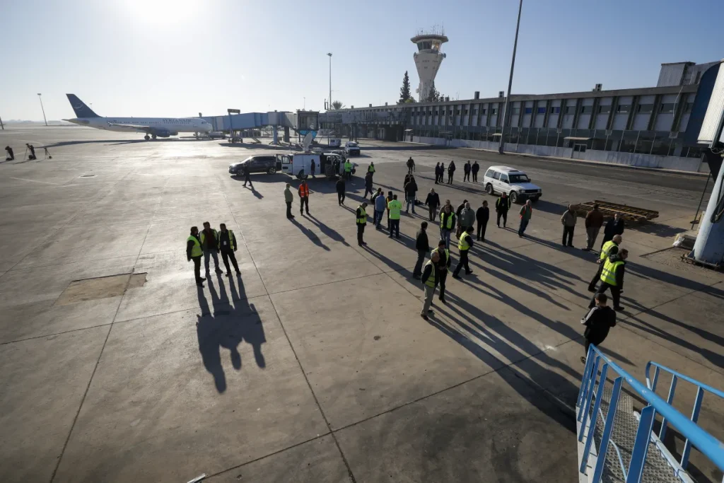 Damasco recibe su 1er vuelo comercial internacional desde la caída de Assad