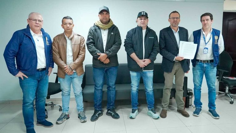 Definen compromisos con la Autodefensas Conquistadores de la Sierra para reducir la violencia