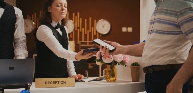 Diseñan sistema operativo hotelero que redefine la rentabilidad y el control