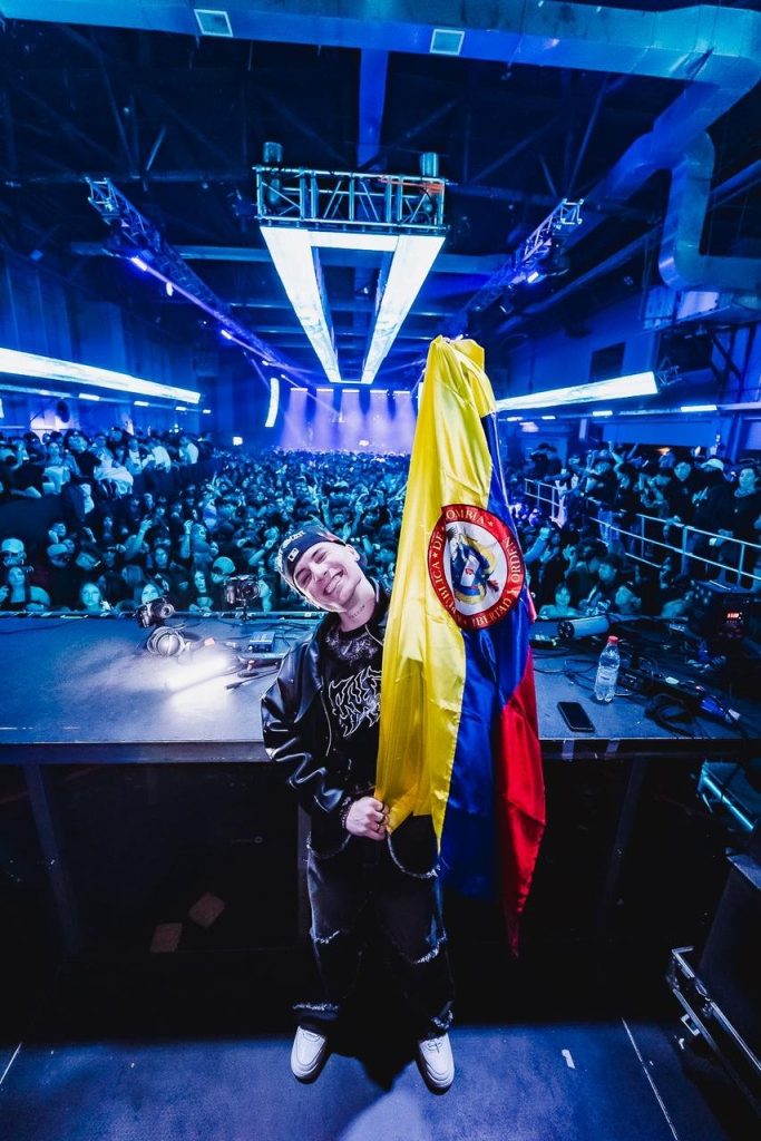 DJ Fellon lleva la guaracha colombiana a lo más alto en Chile