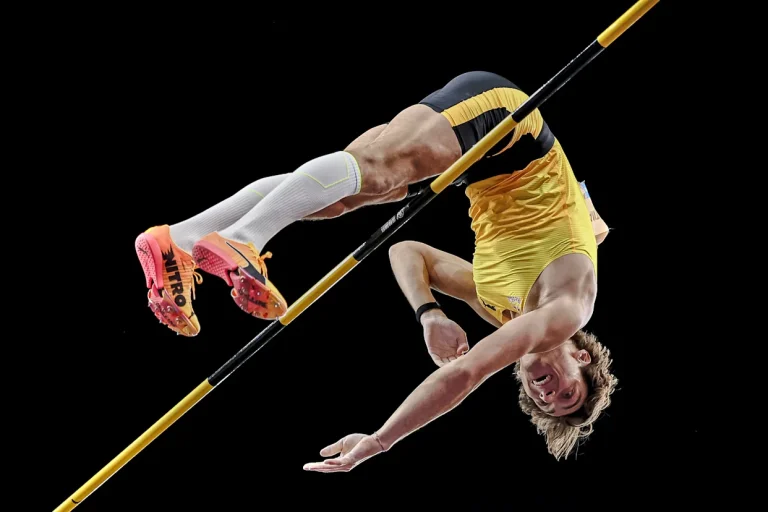 Duplantis eleva su récord mundial de salto con pértiga a 6,28 metros en Estocolmo